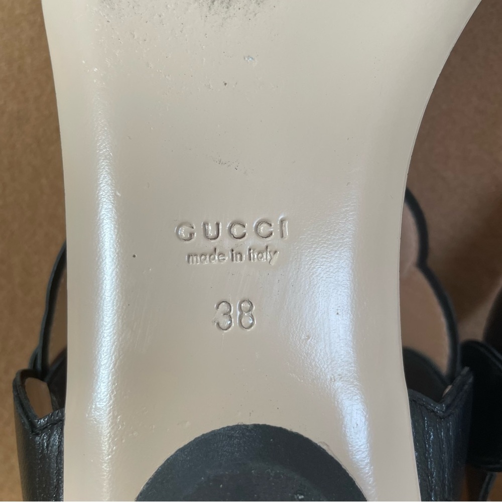 GUCCI Willow Pearl Thong Sandals - Picture 11 of 14